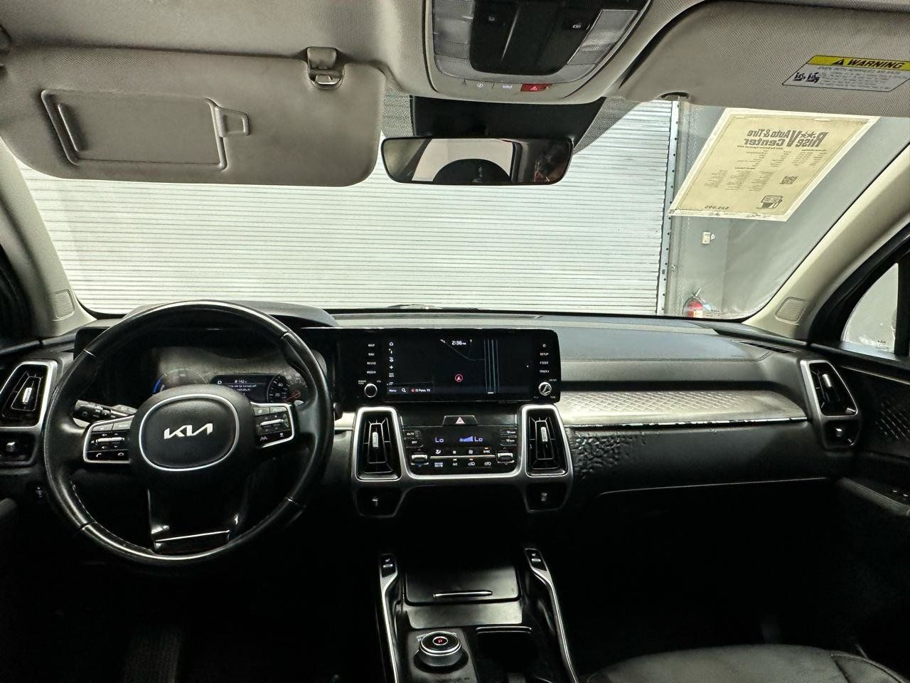 Used 2024 Kia Sorento EX AWD/4WD image 17