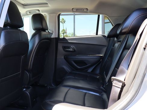 Used 2020 Chevrolet Trax Premier w/ LPO, Protection Package FWD image 30