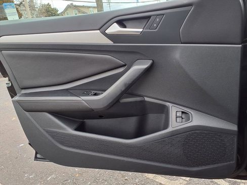 Used 2023 Volkswagen Jetta Sport image 14