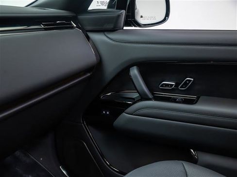 New 2026 Land Rover Range Rover SV AWD/4WD image 30