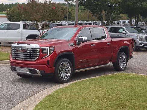 Used 2024 GMC Sierra 1500 Denali w/ Denali Reserve Package AWD/4WD image 4