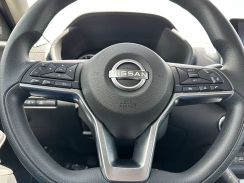 Used 2024 Nissan Sentra SV FWD image 26