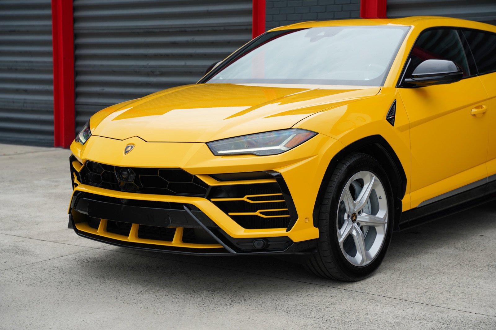 Used 2021 Lamborghini Urus AWD/4WD image 9