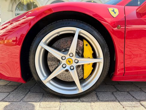 Used 2011 Ferrari 458 Italia Coupe RWD image 29