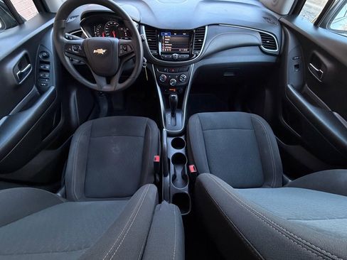 Used 2022 Chevrolet Trax LS w/ Tint and Cruise Package image 24