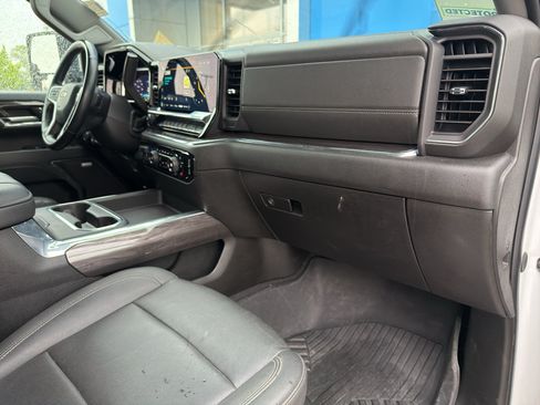 Used 2024 Chevrolet Silverado 2500 LTZ w/ LTZ Convenience Package AWD/4WD image 51