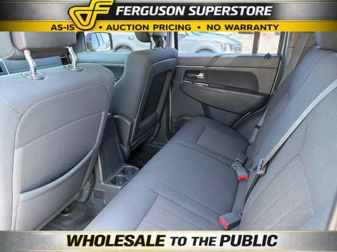 Used 2011 Jeep Liberty Sport RWD image 20