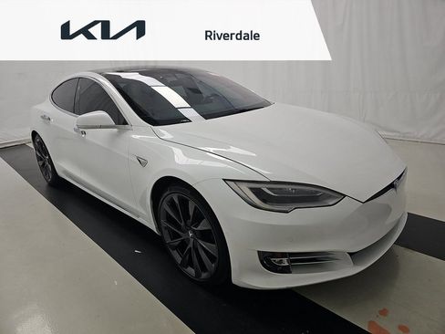 Used 2019 Tesla Model S 100D image 1