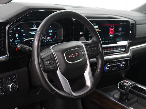 Used 2022 GMC Sierra 1500 Elevation w/ Elevation Premium Package image 21