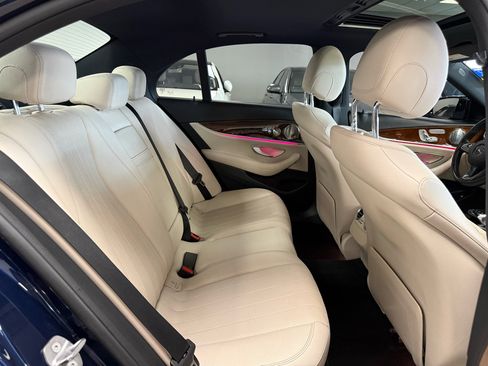 Used 2017 Mercedes-Benz E 300 4MATIC image 22