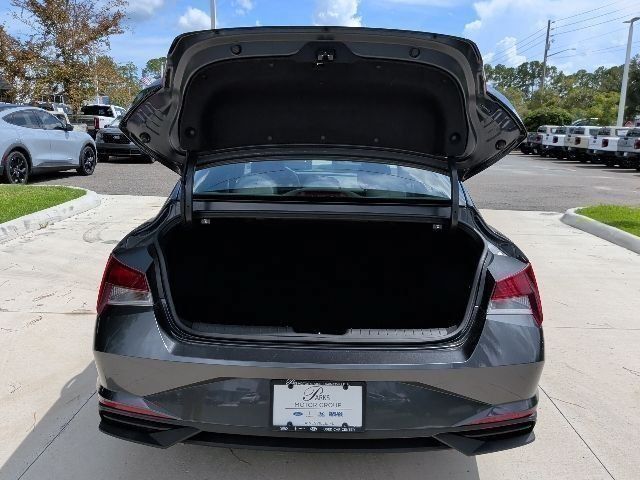 Certified 2021 Hyundai Elantra SEL FWD image 14