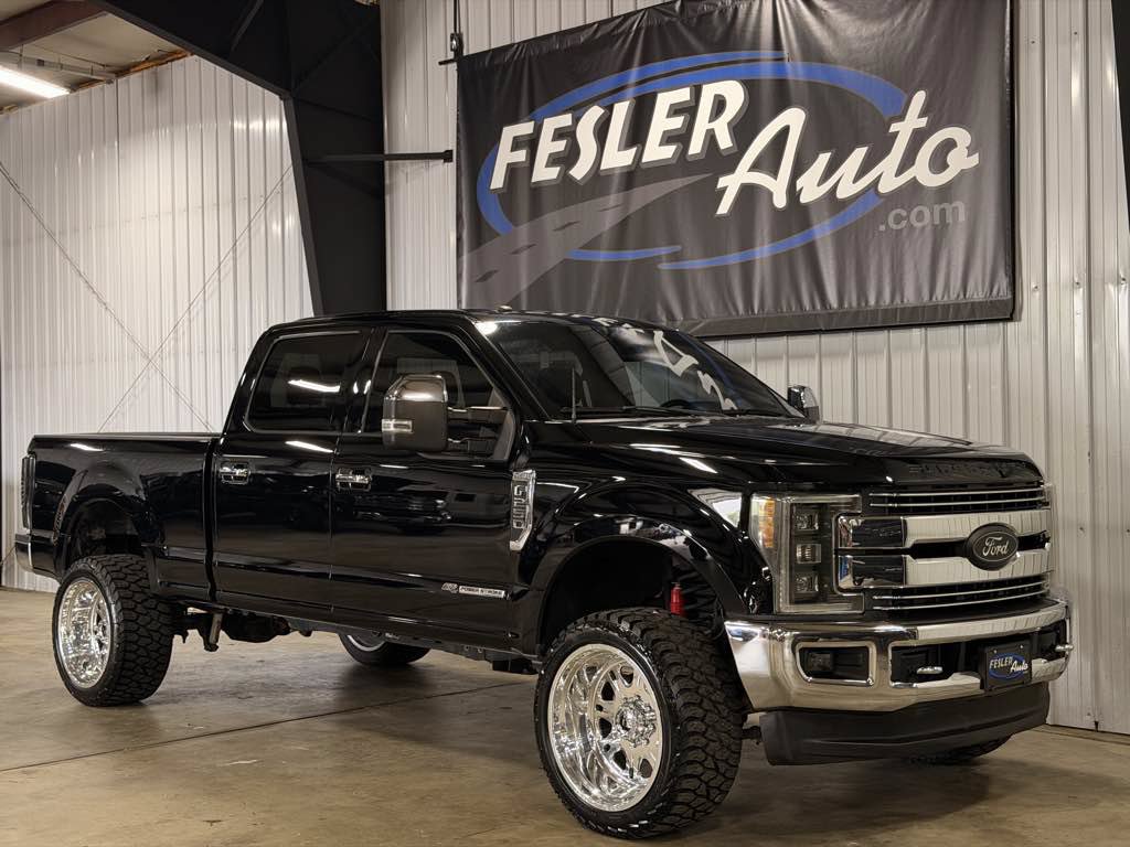 Used 2017 Ford F250 Lariat w/ Chrome Package AWD/4WD image 44