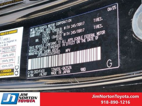 Used 2025 Toyota 4Runner SR5 image 33