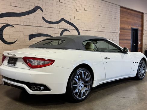 Used 2011 Maserati GranTurismo Convertible RWD image 6