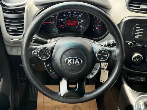 Used 2016 Kia Soul FWD image 17