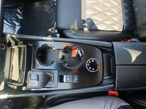 Used 2024 Nissan Rogue Platinum w/ Platinum Premium Package AWD/4WD image 21