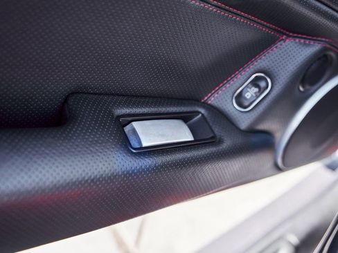 Used 2006 Lamborghini Murcielago Roadster image 41