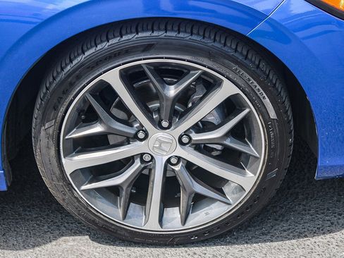 Used 2023 Honda Civic Touring image 11