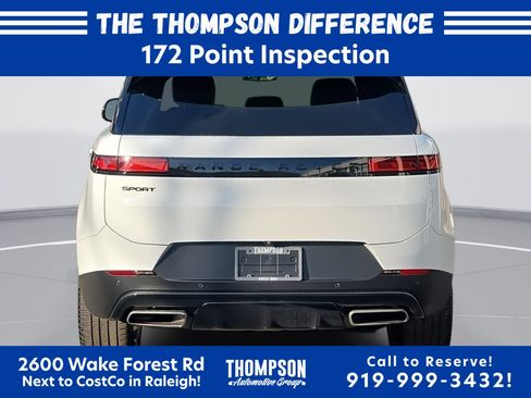 Used 2024 Land Rover Range Rover Sport SE AWD/4WD image 4