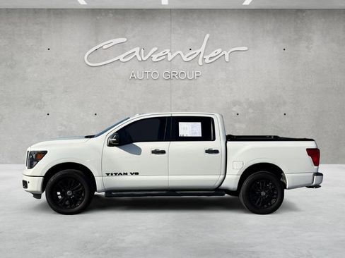 Used 2019 Nissan Titan SL w/ Midnight Edition image 13