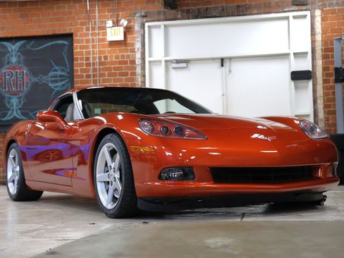 Used 2005 Chevrolet Corvette 2dr Cpe w/ Performance Handling Package image 4