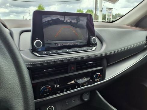 Used 2023 Nissan Rogue SV FWD image 26