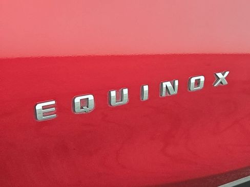 Used 2024 Chevrolet Equinox LT FWD image 36