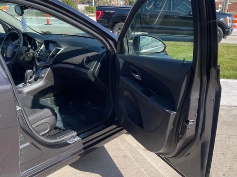 Used 2016 Chevrolet Cruze LT image 14