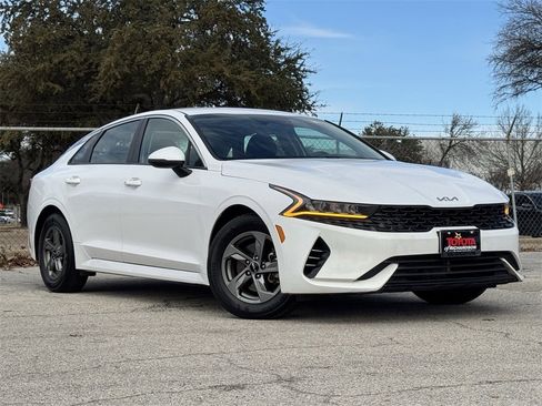 Used 2023 Kia K5 LXS image 2