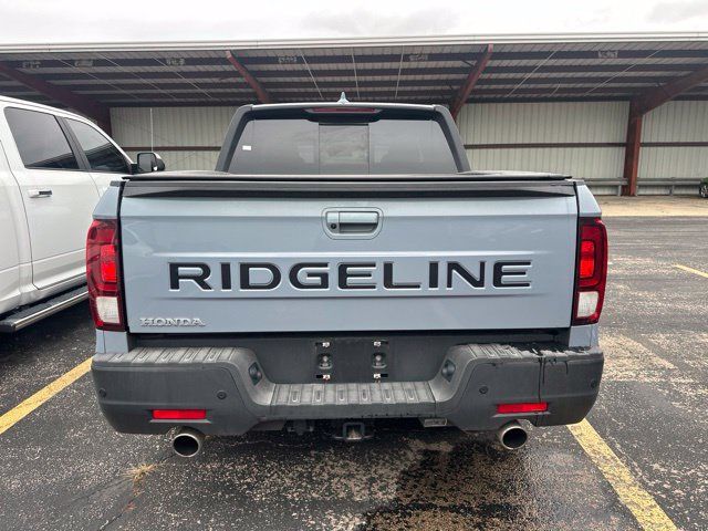 Used 2025 Honda Ridgeline Black Edition image 12