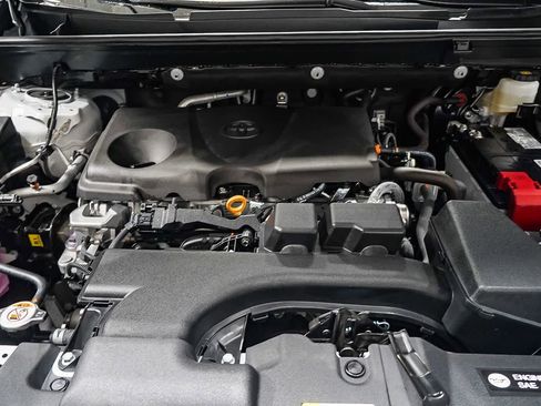 Certified 2025 Toyota RAV4 XLE image 29