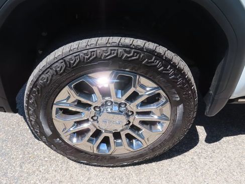 Used 2026 GMC Sierra 2500 Denali Ultimate AWD/4WD image 18