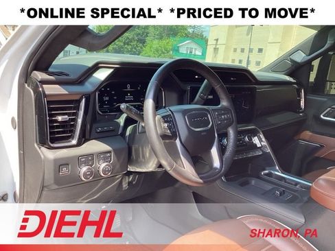 Used 2024 GMC Sierra 3500 Denali Ultimate AWD/4WD image 19