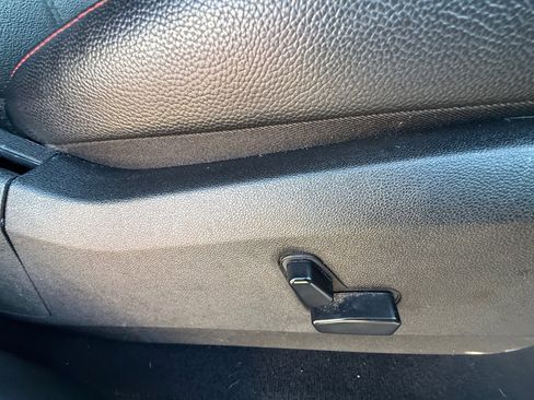 Used 2019 Dodge Grand Caravan GT image 16