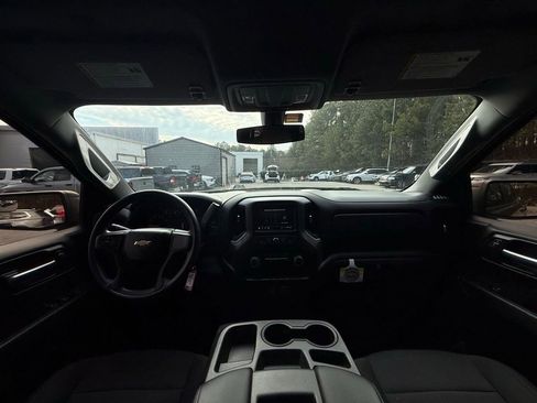 Used 2020 Chevrolet Silverado 1500 Custom w/ Custom Value Package image 11