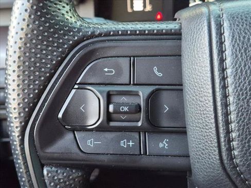 Used 2025 Toyota Tacoma TRD Sport AWD/4WD image 13
