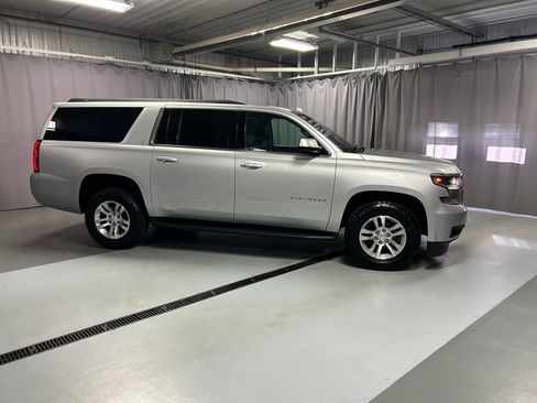 Used 2019 Chevrolet Suburban LT AWD/4WD image 8