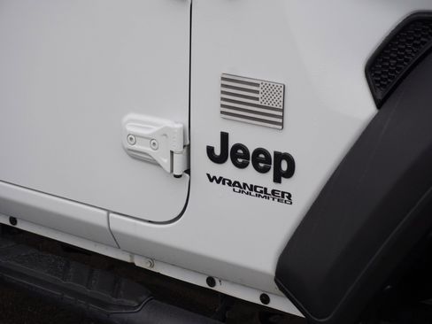 Used 2021 Jeep Wrangler Unlimited Sport image 6