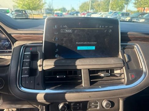 Used 2024 Chevrolet Suburban Z71 w/ Luxury Package AWD/4WD image 10