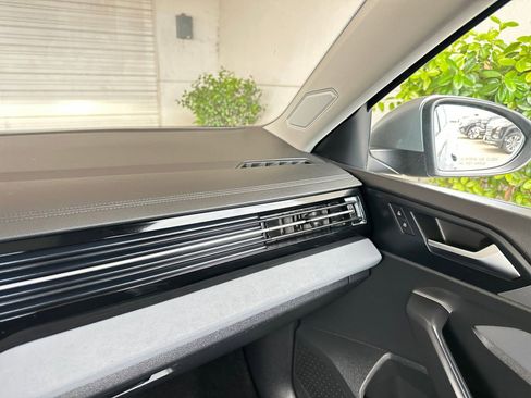 Used 2025 Volkswagen Jetta SE image 35