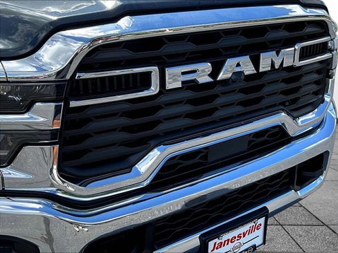 Used 2026 RAM 2500 Tradesman w/ Chrome Appearance Group AWD/4WD image 32
