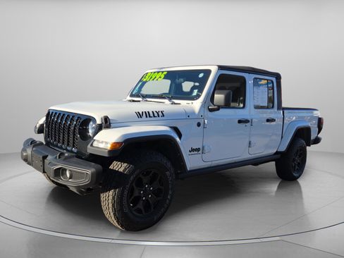 Used 2023 Jeep Gladiator Sport image 2