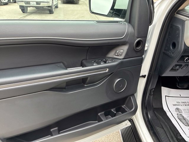 Used 2023 Ford Expedition Max XLT AWD/4WD image 23