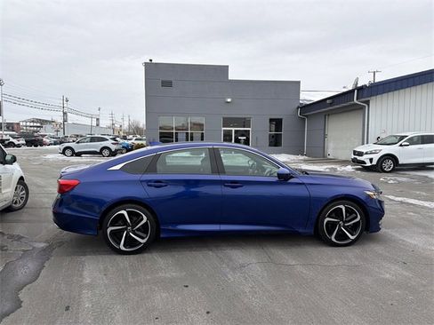Used 2020 Honda Accord Sport image 3