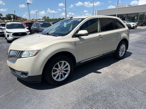 Used 2014 Lincoln MKX FWD w/ Equipment Group 101A image 4