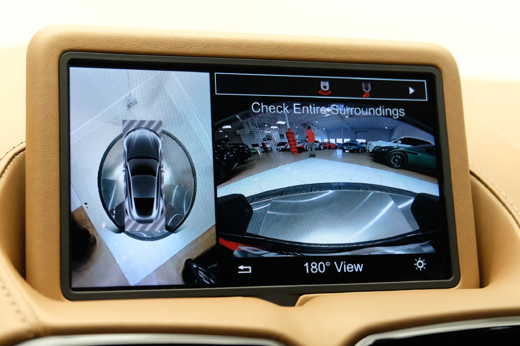 Used 2020 Aston Martin V8 Vantage Coupe RWD image 28