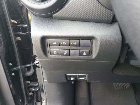 Certified 2025 Nissan Kicks Play S FWD image 22