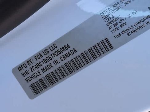 New 2026 Chrysler Pacifica Select FWD image 40