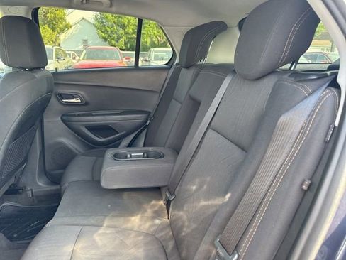 Used 2018 Chevrolet Trax LT image 12