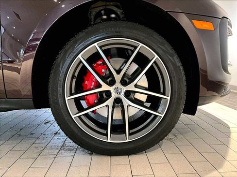 Used 2023 Porsche Macan S image 14